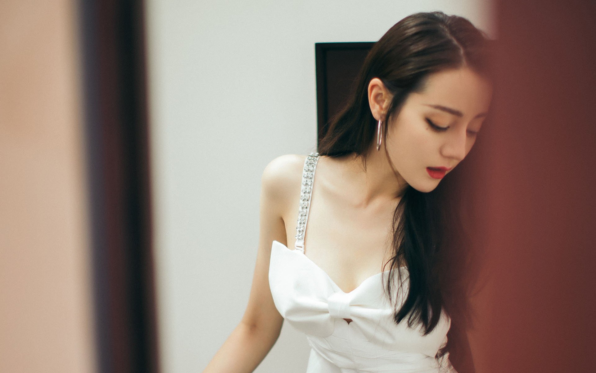 短视频热传：台球神技一击即中，台球实战视频