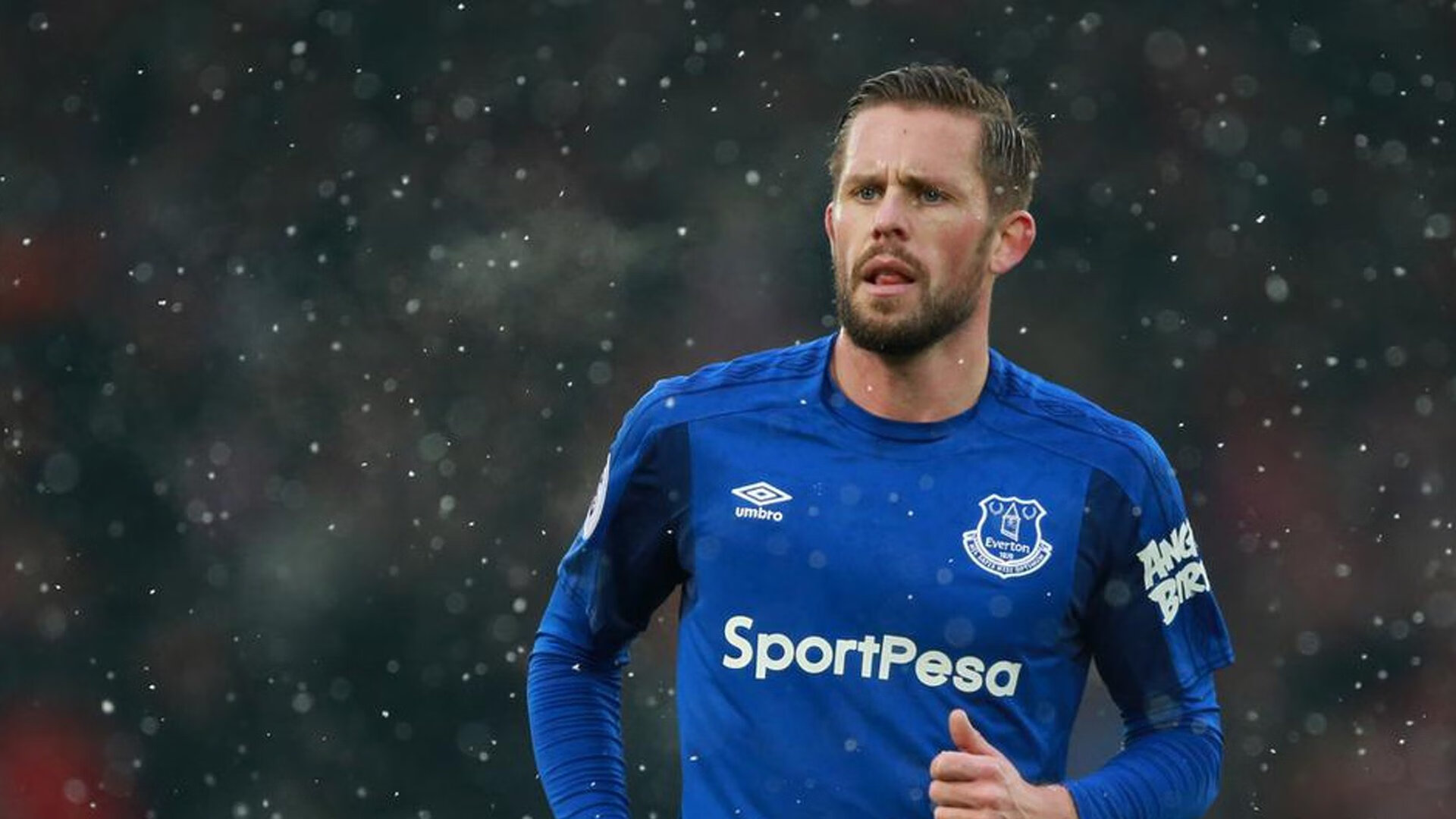 曲折戏剧性的比赛,谁能笑到最后,戏曲折扇图片