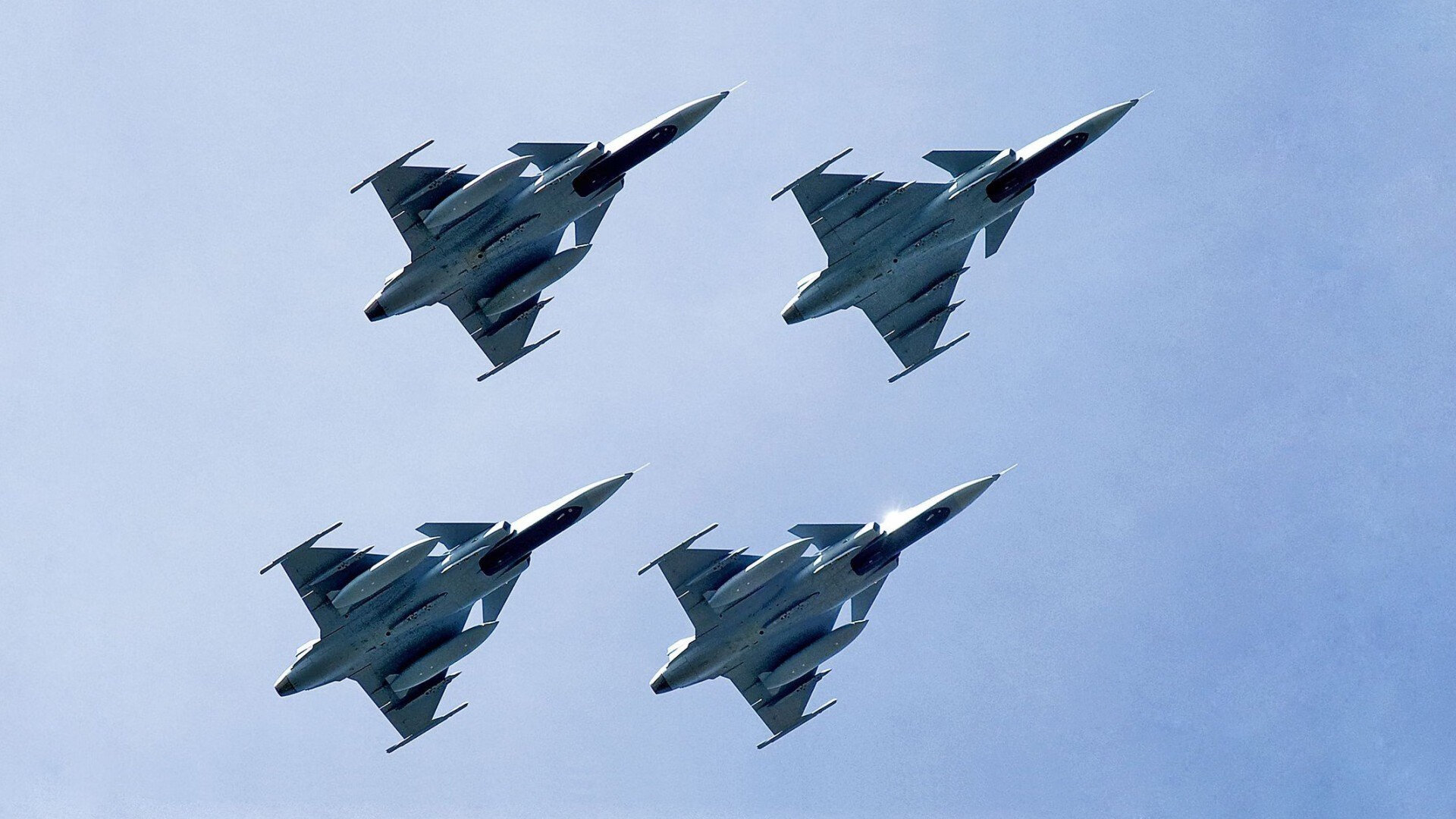 电竞城市建设提速，吸引众多电竞企业，电竞产业市场