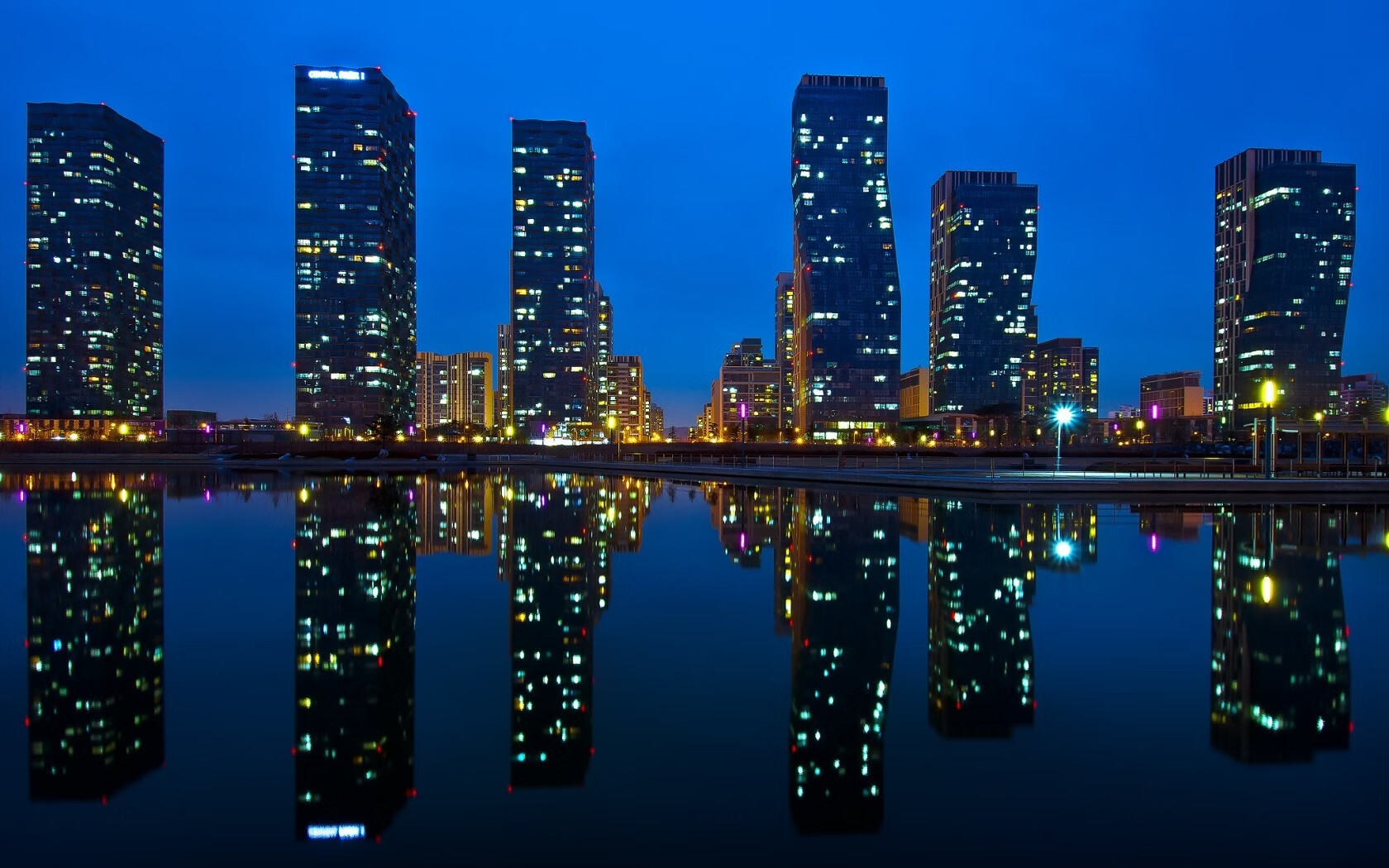 德转最新数据看五大联赛球队身价排行,2020-2021德甲球队身价