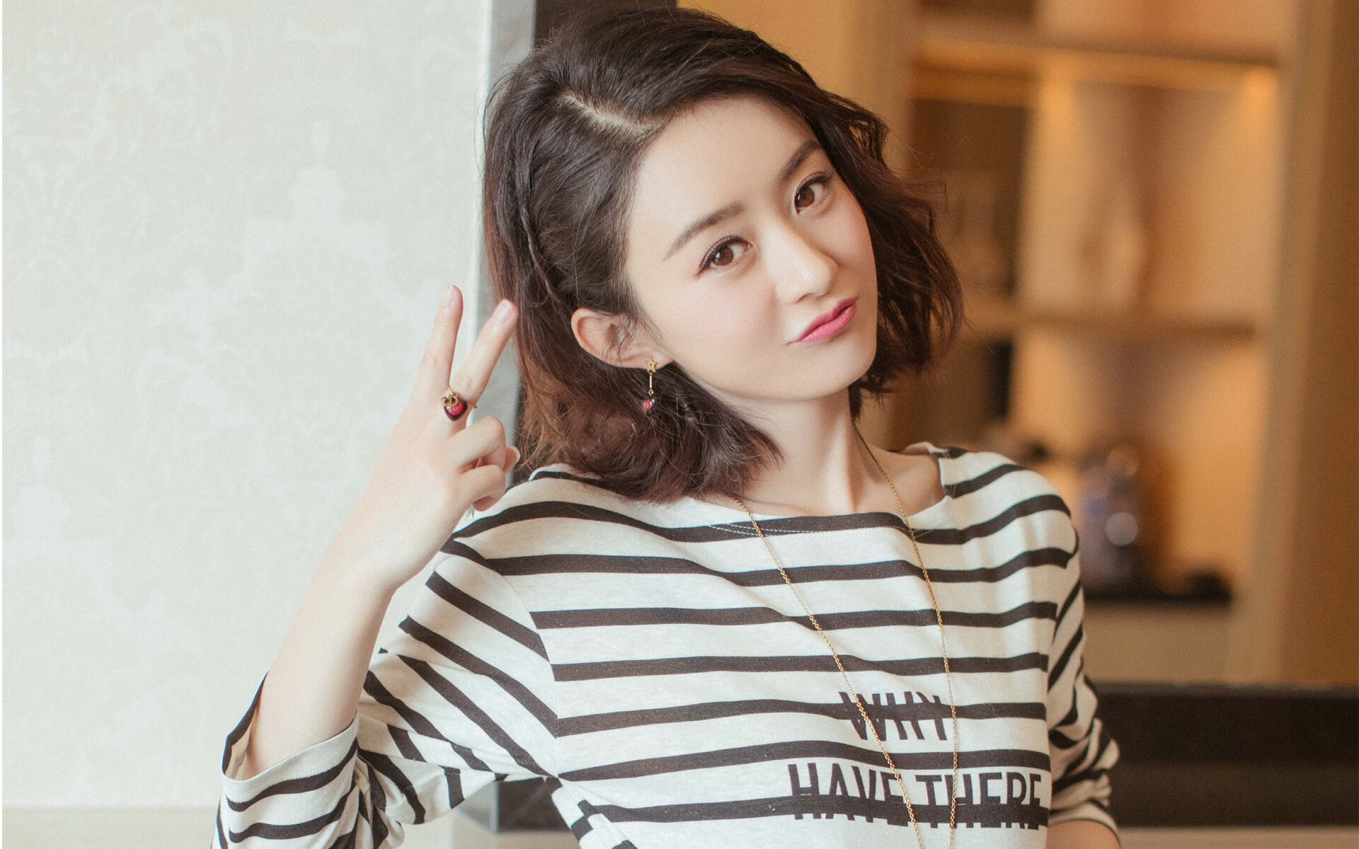 开云官网-马修·图穆亚通过个人技巧和进攻组织，帮助袋鼠队屡次得分，马修摩伊腿