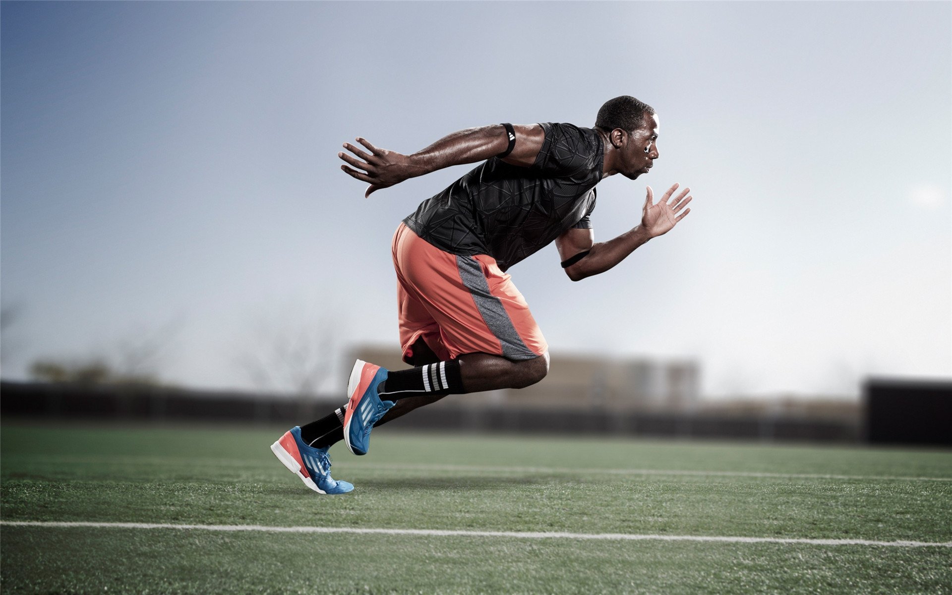 促进足球运动普及的公益广告深入人心,足球公益活动策划方案